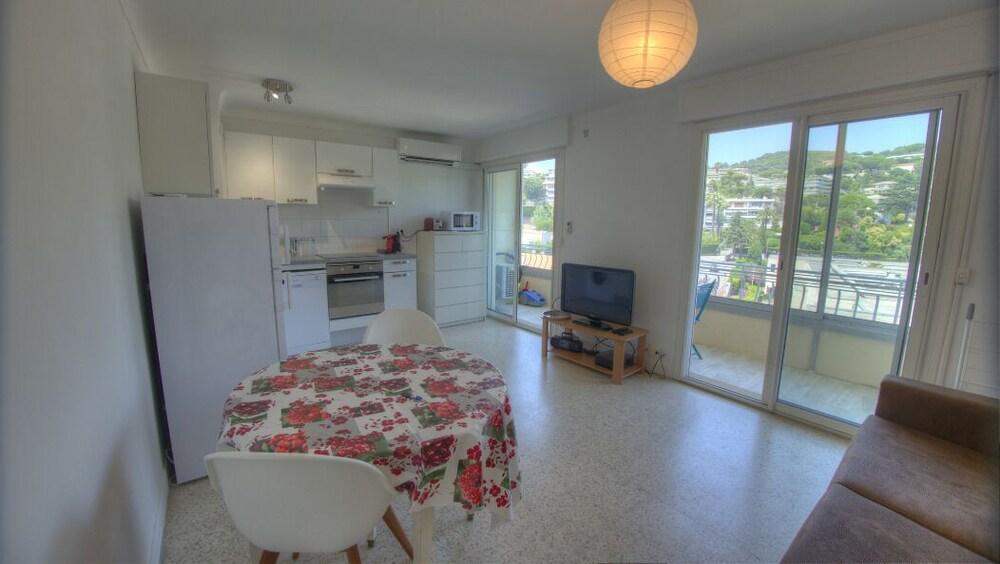 Studio 3 étoiles Vue mer 150m Plages Parking Clim WIFI Cannes Exterior foto